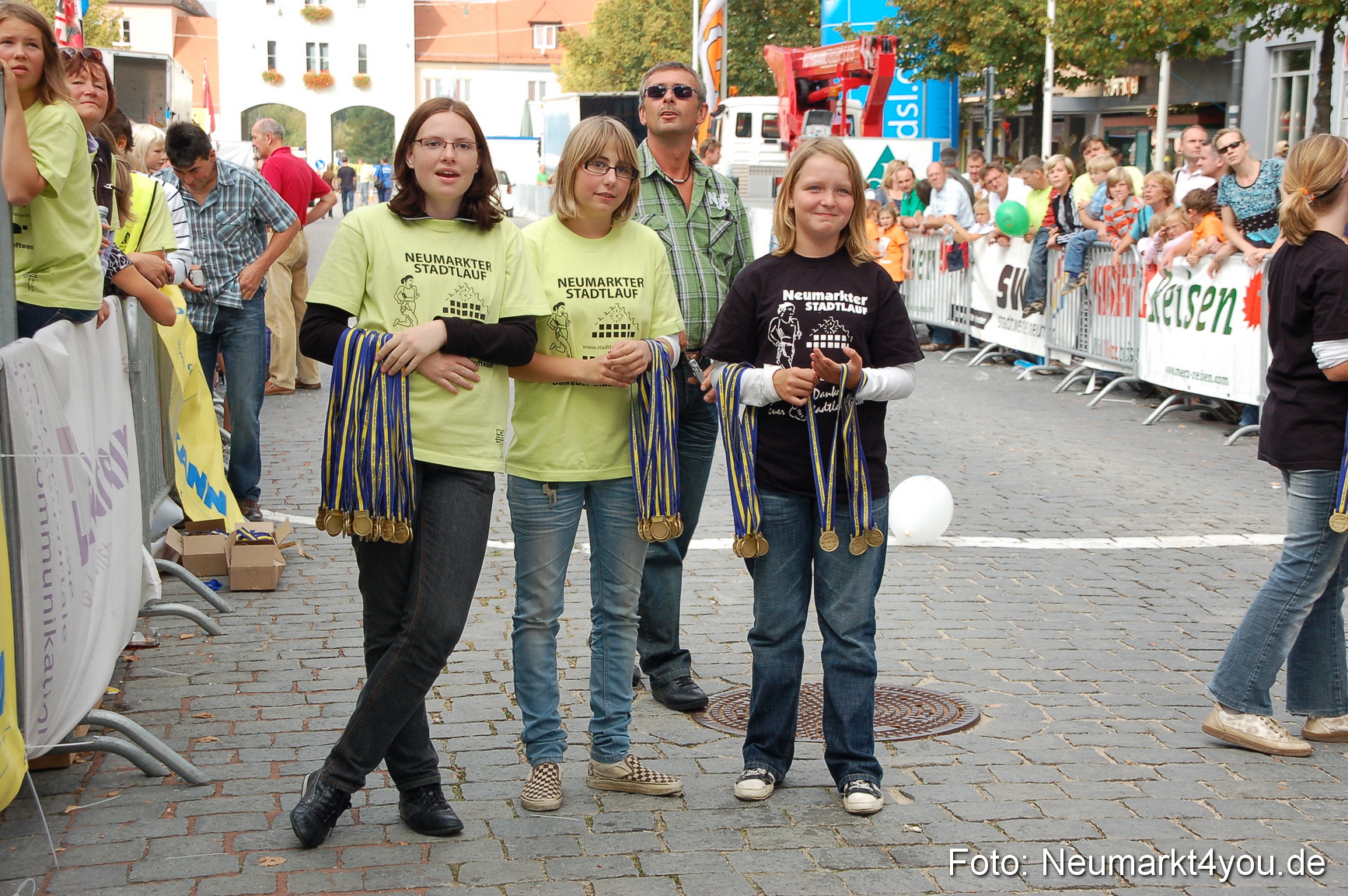 0108 Stadtlauf Neumarkt Bambinilaeufe 200909